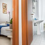 Residenza Maxima 3* 로마