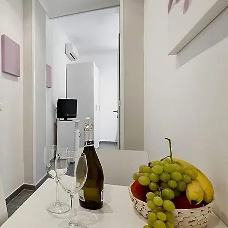 Residenza Maxima Aparthotel 3*