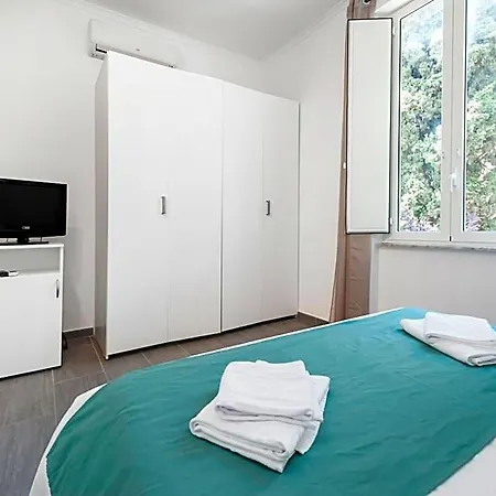 Residenza Maxima Aparthotel 3*