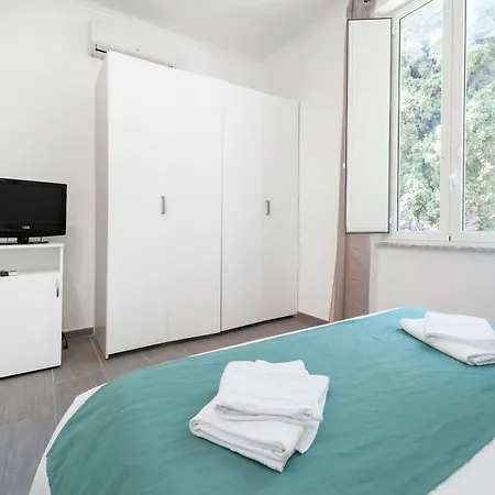 Residenza Maxima Aparthotel 3*