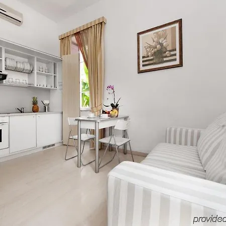 Residenza Maxima מלון דירות