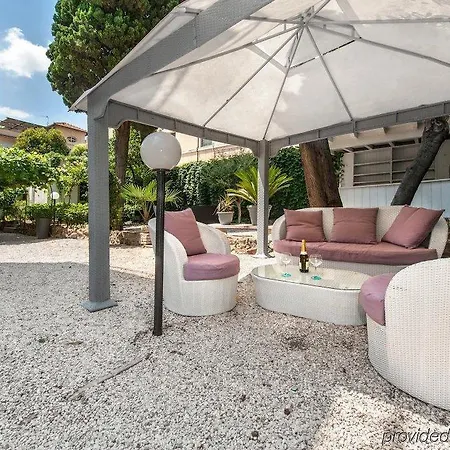 מלון דירות Residenza Maxima