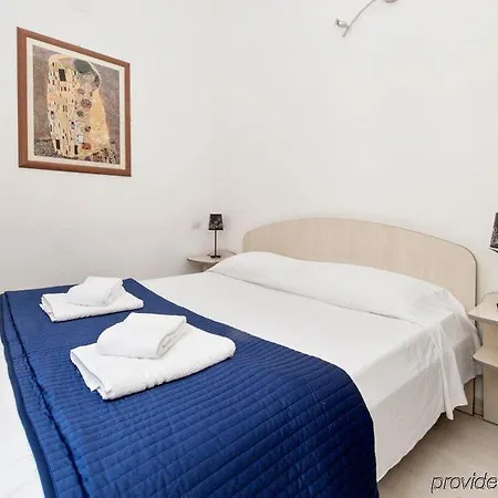 Residenza Maxima アパートホテル ローマ